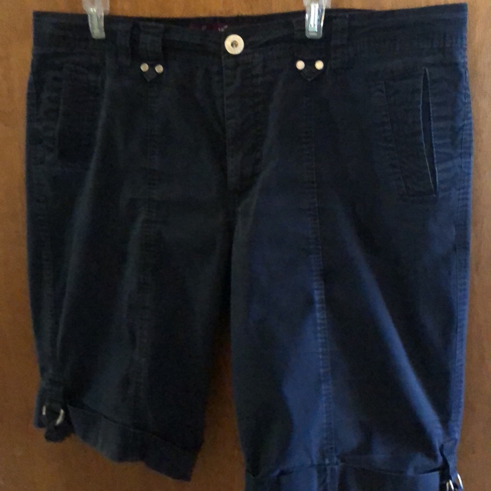 Navy blue size16 GloriaVanderbilt ladies shorts 38”W30”L 2 front&2 back pockets